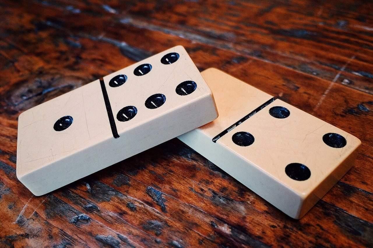 Beginning of Domino qq