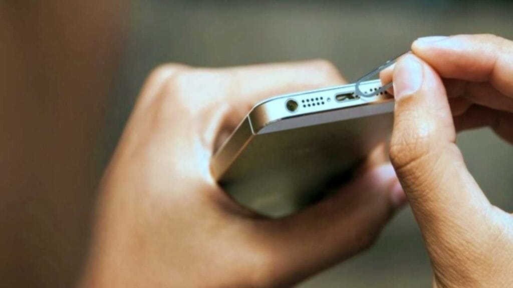 cara memperbaiki port charger hp yang longgar 1